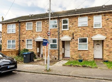 Properties for sale in Vincent Road - KT1 3HJ view1