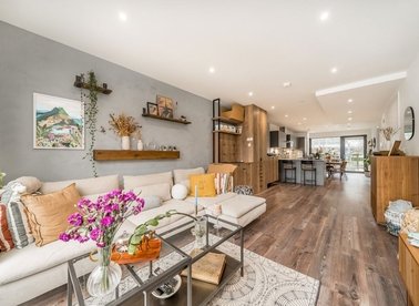 Properties for sale in Wallis Road - E9 5TF view1