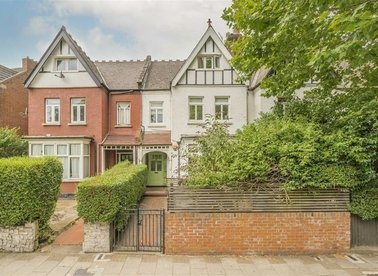 Properties for sale in Walm Lane - NW2 4QE view1
