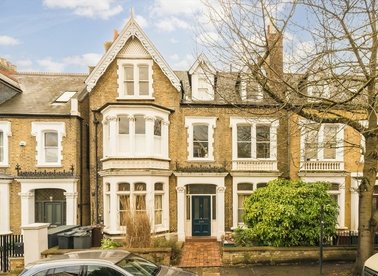 Properties for sale in Walpole Gardens - W4 4HG view1