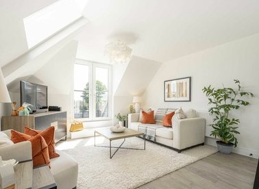 Properties for sale in Walton Road - KT8 2JG view1