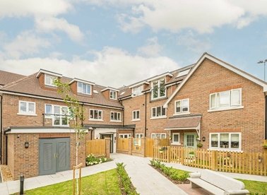 Properties for sale in Walton Road - KT8 2JG view1