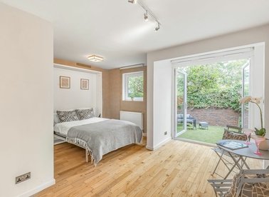 Properties for sale in Wandon Road - SW6 2JL view1