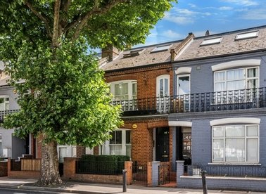 Properties for sale in Wandsworth Bridge Road - SW6 2TT view1