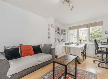 Properties for sale in Wandsworth Road - SW8 3JW view1