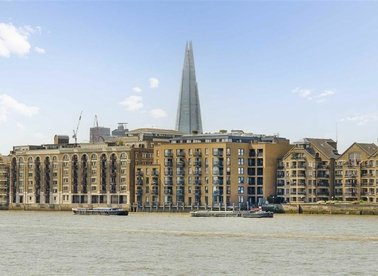 Properties for sale in Wapping High Street - E1W 3PA view1