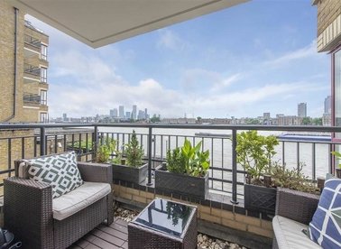 Properties for sale in Wapping High Street - E1W 3PE view1