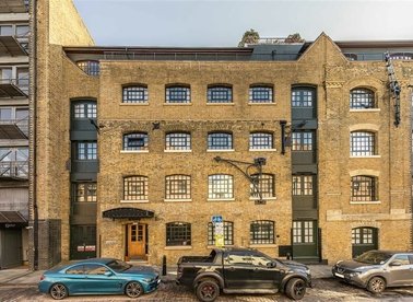 Properties for sale in Wapping Wall - E1W 3TH view1