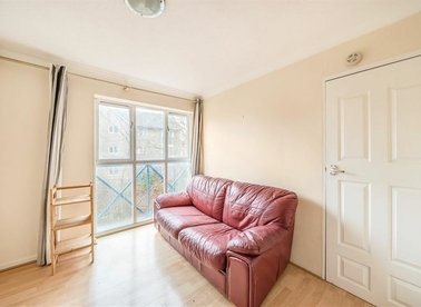 Properties for sale in Water Lane - SE14 5DN view1
