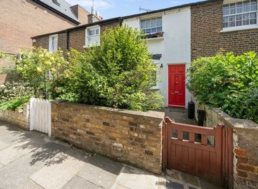 Properties for sale in Waterloo Place - TW9 1EB view1