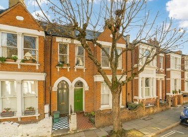 Properties for sale in Waterlow Road - N19 5NJ view1