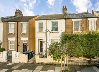 Properties for sale in Wells House Road - NW10 6ED view1