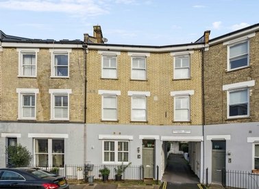 Properties for sale in Wendell Road - W12 9RT view1