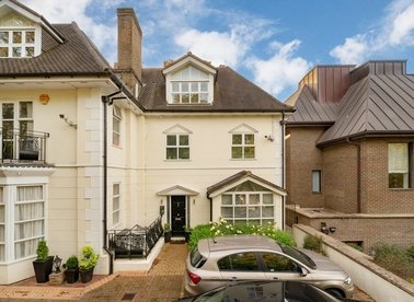 Properties for sale in West Heath Road - NW3 7TH view1