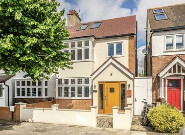 West Park Avenue, Kew, TW9