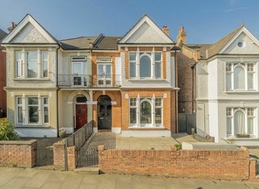 Properties for sale in Westbere Road - NW2 3SP view1