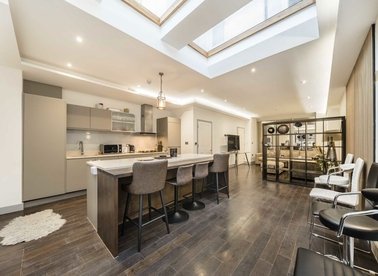 Properties for sale in Westbere Road - NW2 3SR view1