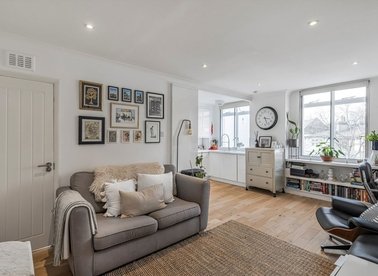 Properties for sale in Westbourne Gardens - W2 5PT view1