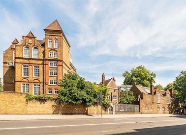 Properties for sale in Westminster Bridge Road - SE1 7QY view1