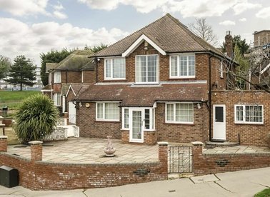 Westwood Avenue, London, SE19