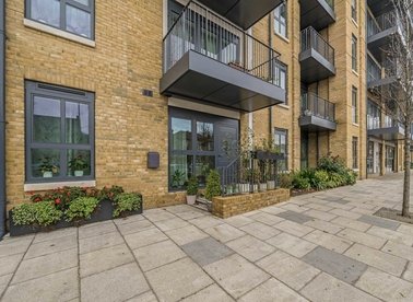 Properties for sale in Wheatfield Way - KT1 2TU view1