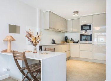 Properties for sale in Wheeler Gardens - N1 0UN view1