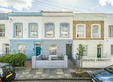 Properties for sale in Whewell Road - N19 4LS view1