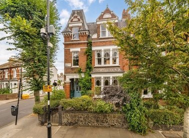 Properties for sale in Whitehall Park - N19 3TN view1