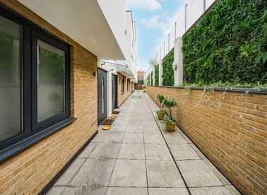 Properties for sale in Whittlebury Mews West - NW1 8HS view1