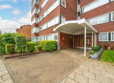 Properties for sale in Willesden Lane - NW6 7YZ view1
