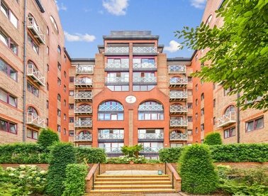 Properties for sale in William Morris Way - SW6 2UX view1