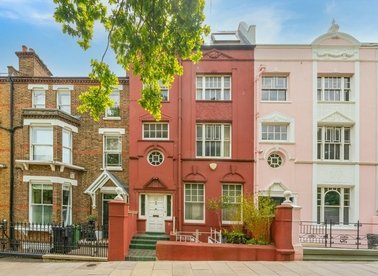 Properties for sale in Willow Road - NW3 1TJ view1
