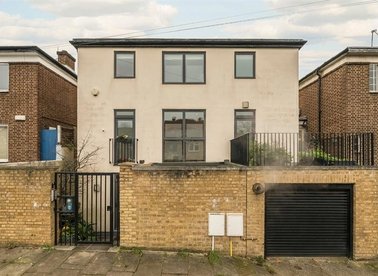 Properties for sale in Winforton Street - SE10 8UR view1