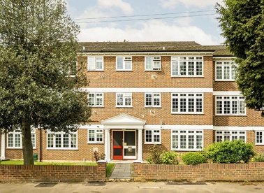 Properties for sale in Witham Road - TW7 4AW view1