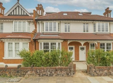 Woodberry Crescent, London, N10