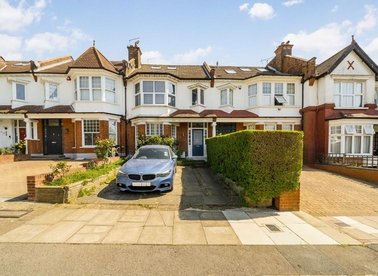 Properties for sale in Woodlands Avenue - N3 2NR view1