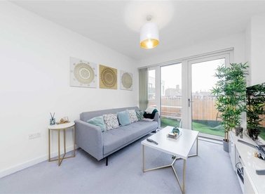 Properties for sale in Woodley Crescent - NW2 2DL view1