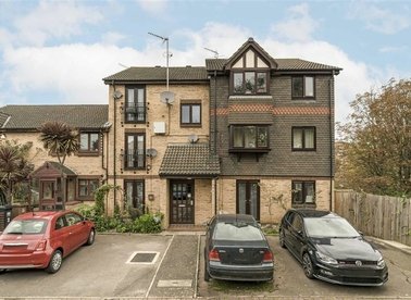 Properties for sale in Woodrush Close - SE14 6DJ view1