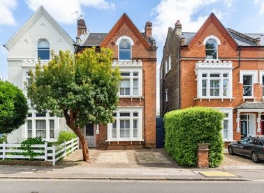 Properties for sale in Woodside - SW19 7AG view1