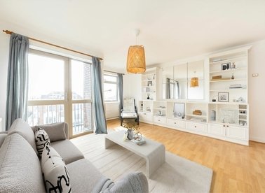 Properties for sale in Worple Road - SW19 4LS view1
