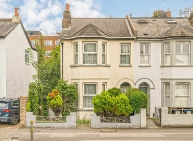 Properties for sale in Worple Road - SW20 8RG view1