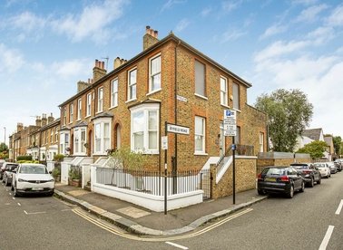 Properties for sale in Worple Road - TW7 7AT view1