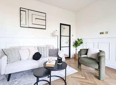 Properties for sale in Wyndham Crescent - N19 5QJ view1