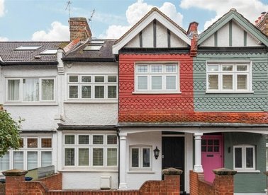 Properties for sale in Wyndham Road - W13 9TE view1