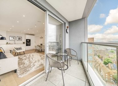 Properties for sale in Yelverton Road - SW11 3QG view1