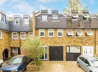 Properties for sale in Yeoman Close - SE27 0PS view1