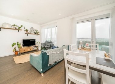 Properties for sale in York Way - N7 9GY view1