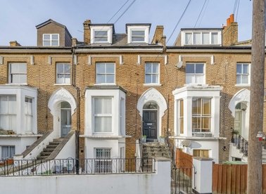 Properties to let in Adelaide Grove - W12 0JU view1