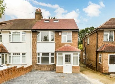 Properties to let in Ajax Avenue - NW9 5EY view1