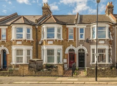 Properties to let in Albacore Crescent - SE13 7HP view1